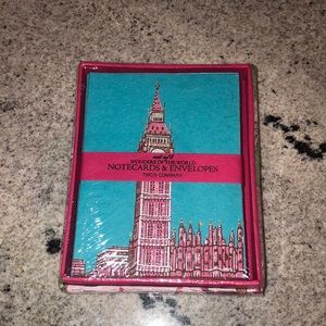 NEW IN GIFT BOX Two’s Company Set of 8 Notecards & Envelopes